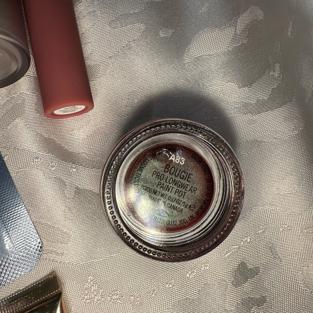 Makeup Lot - Picture 6 of 6